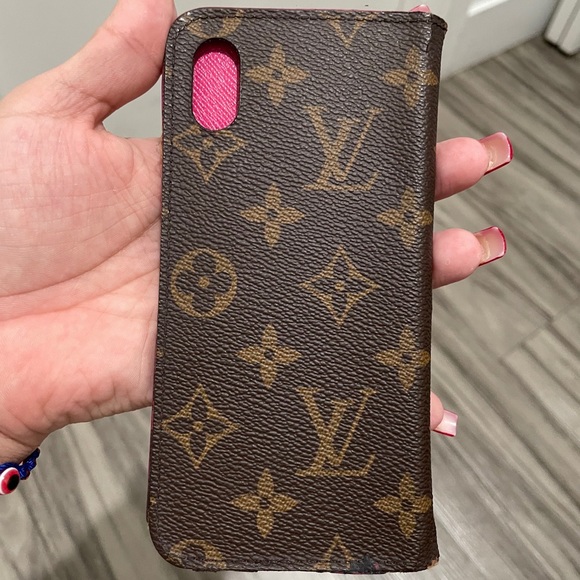 Louis Vuitton Iphone Case - Picture 9 of 13